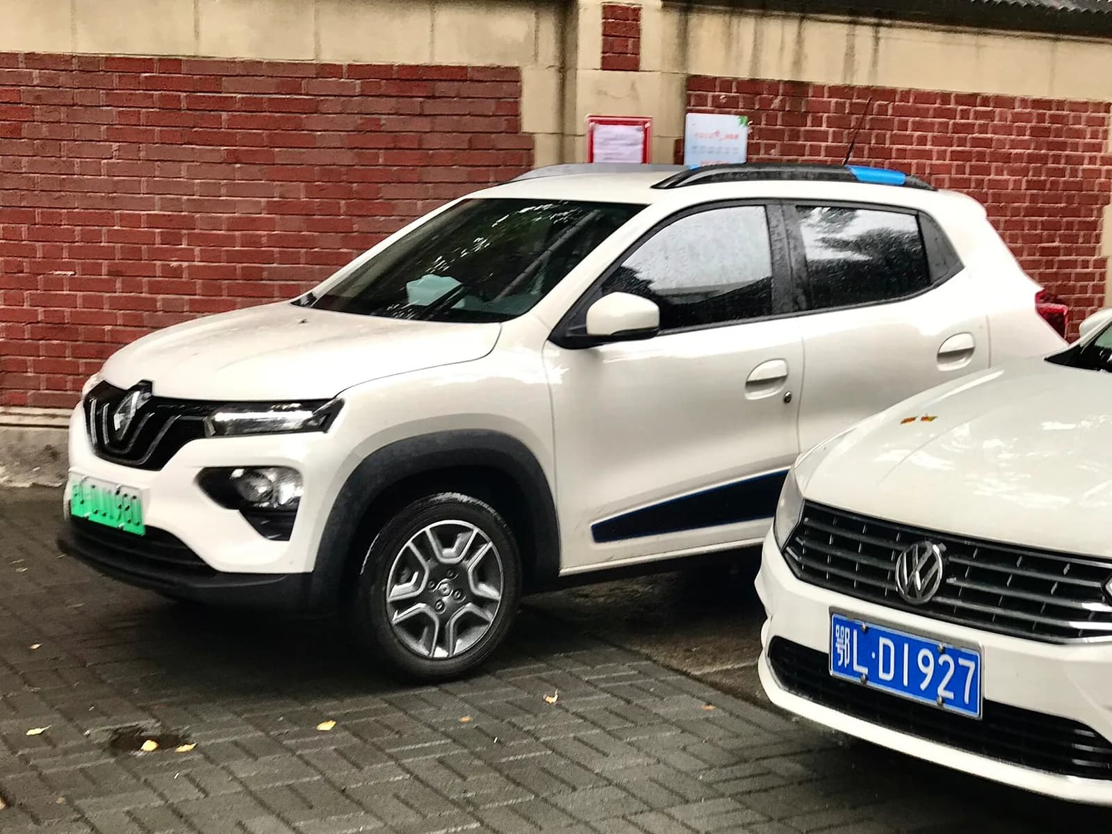 Renault Kwid E-Tech Intens 2025